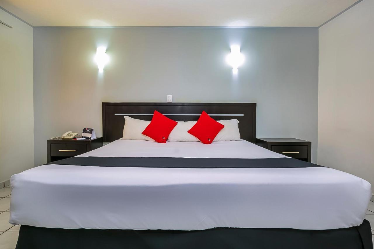 Capital O Hotel Victoria Морелия Экстерьер фото